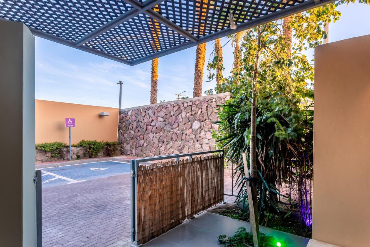 Almogim Suites Eilat Hotel (Adults Only) Phòng bức ảnh